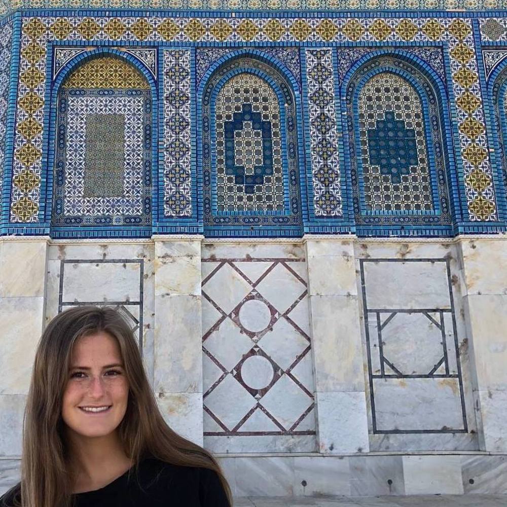 Meet your Posher, Emilee
